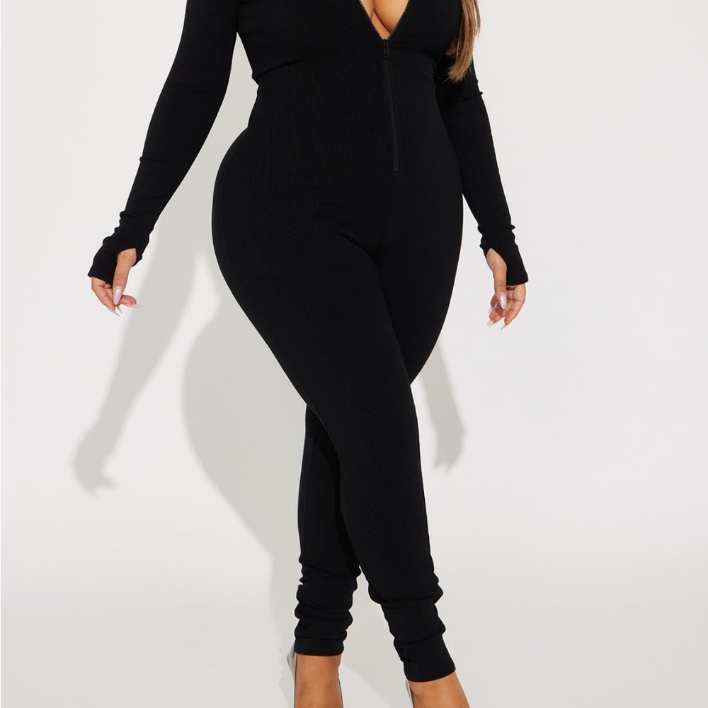 Fashion Nova Juliet - Picture 3 of 3